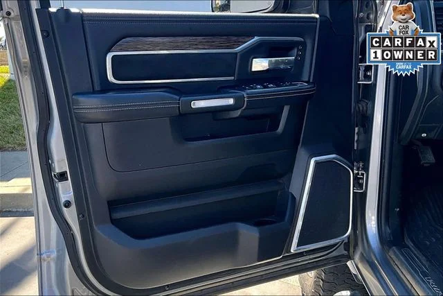 Used 2019 Silver Ram Laramie image 22