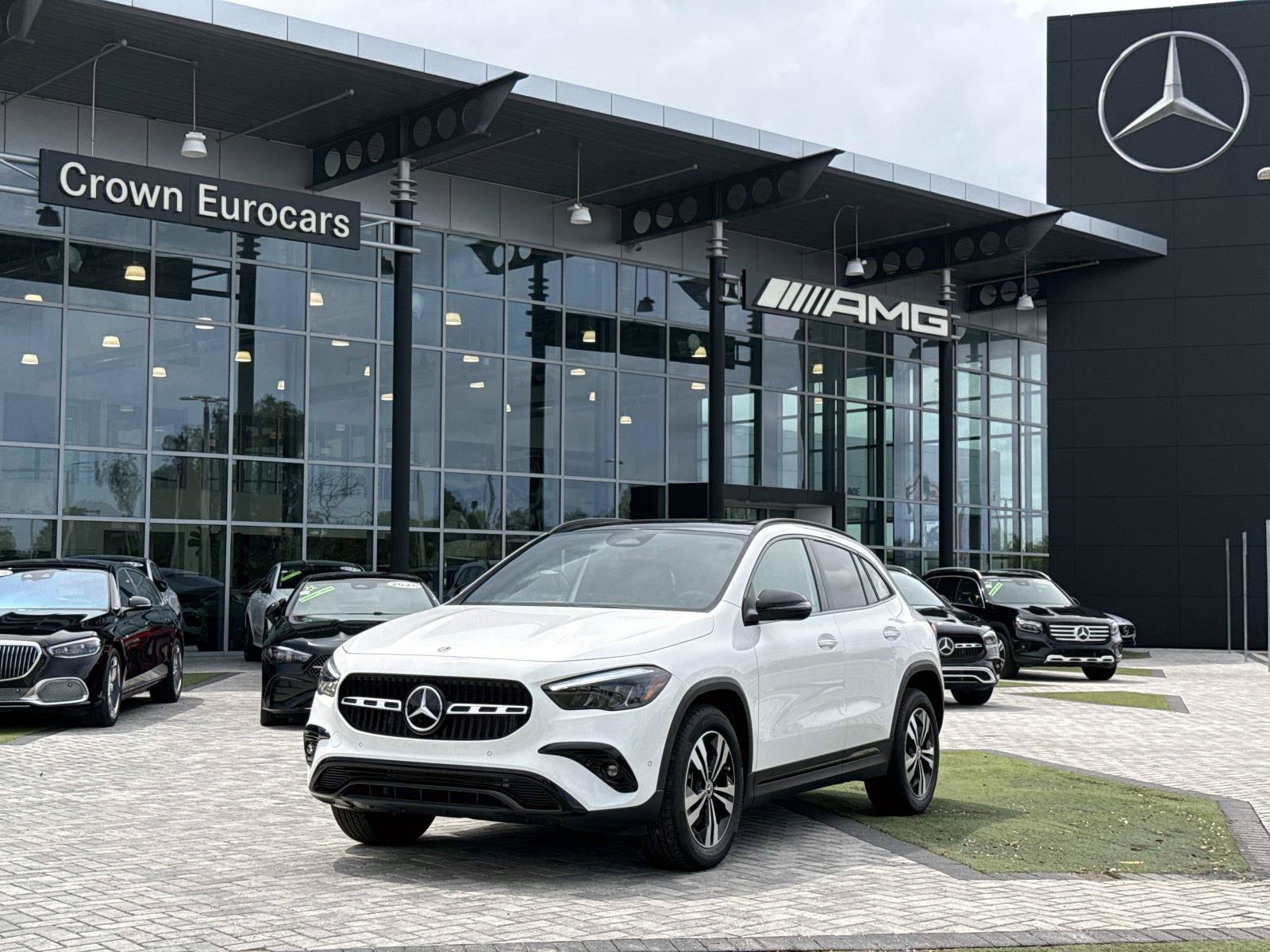 New 2026 Polar White Mercedes-Benz 250 SUV image 1