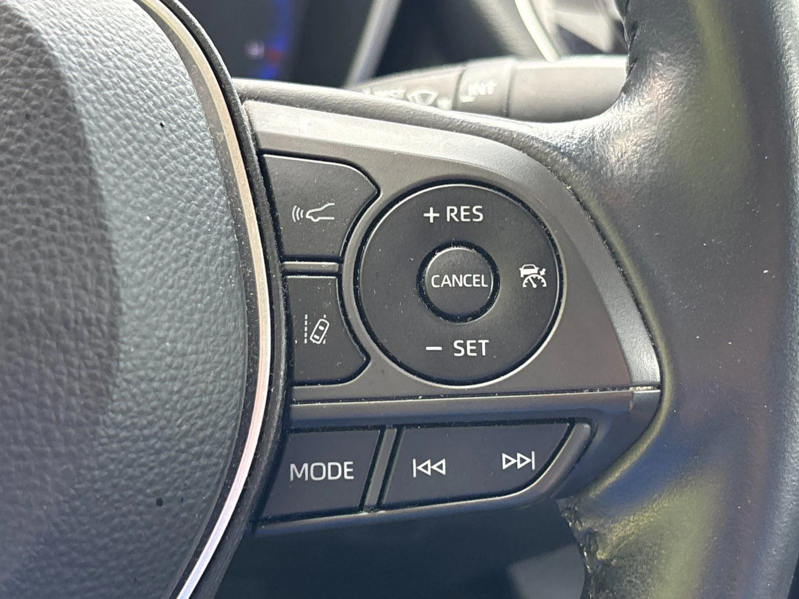 Used 2020 Black Sand Pearl Toyota XLE image 20