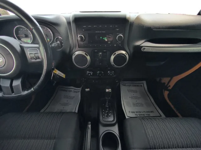 2012 Jeep Wrangler Unlimited Sahara - Photo 11