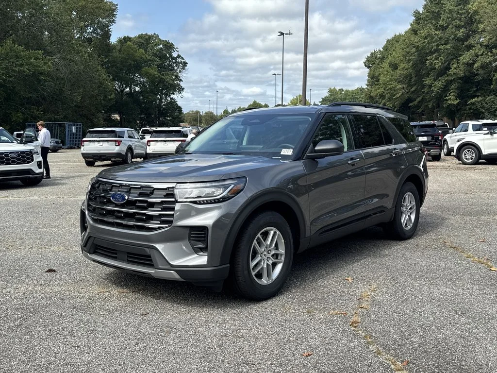 New 2026 Gray Ford Active image 3