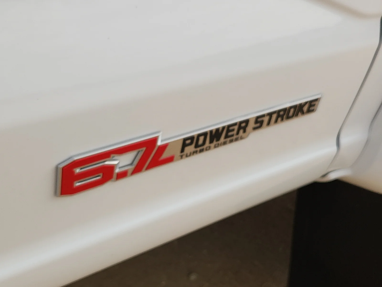 New 2027 Oxford White Ford XLT image 11