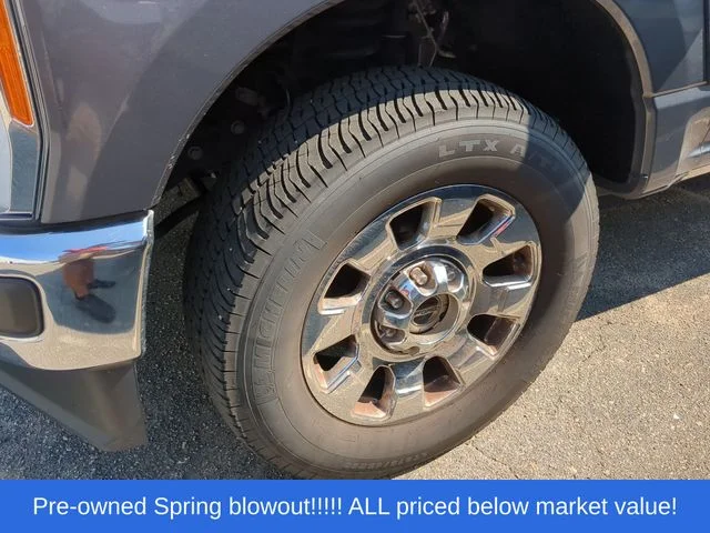 Used 2023 Gray Ford Lariat image 6