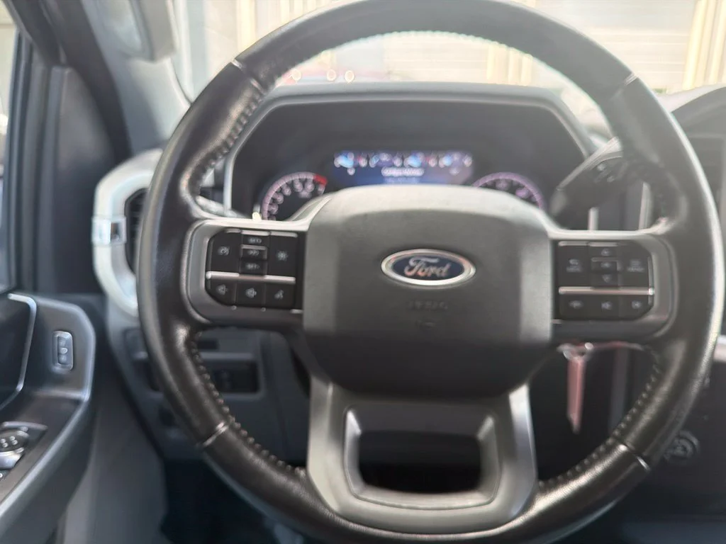 Used 2022 Oxford White Ford XLT image 22