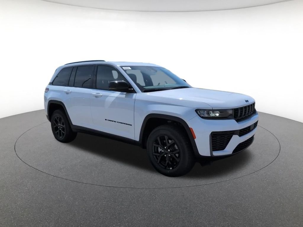 New 2026 White Jeep Altitude image 3
