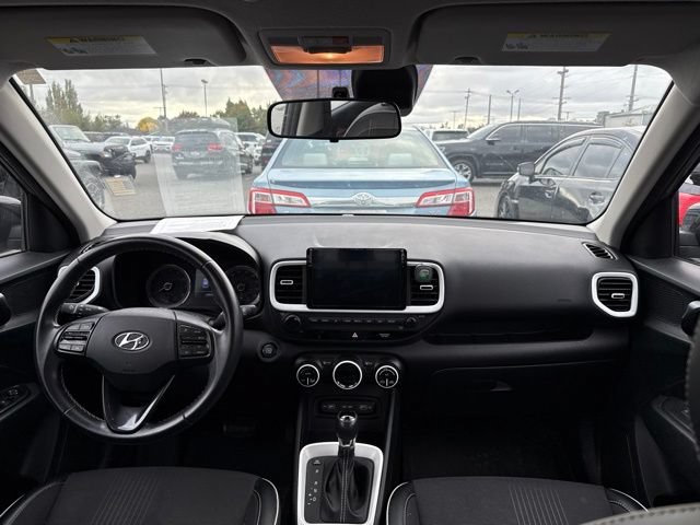 Used 2022 Galactic Gray Hyundai Limited image 15