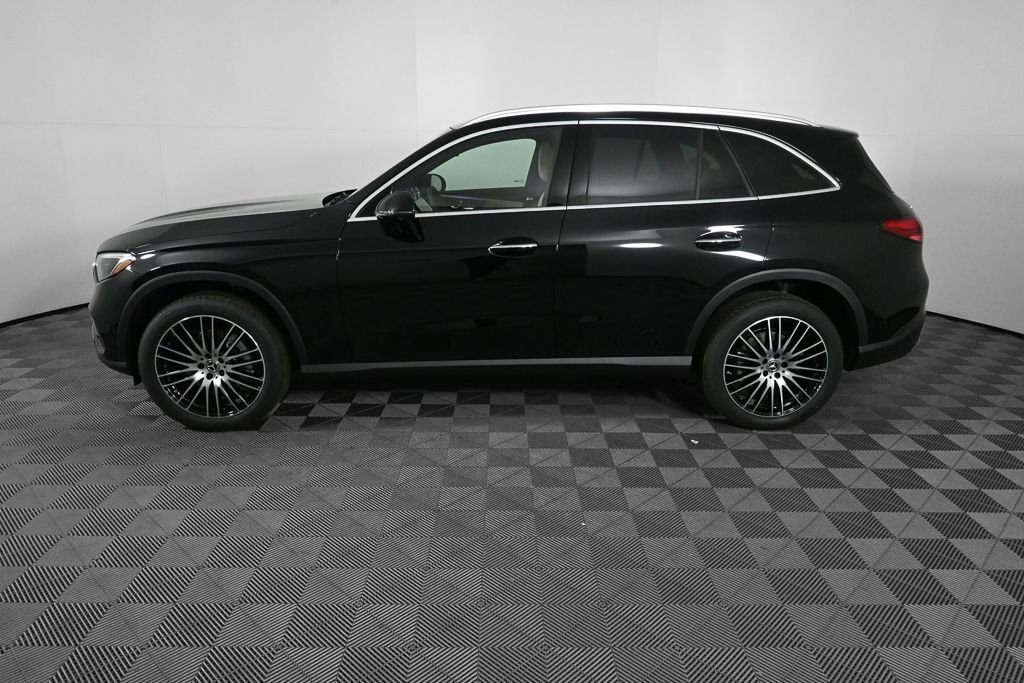 New 2026 Black Mercedes-Benz GLC 300 image 3