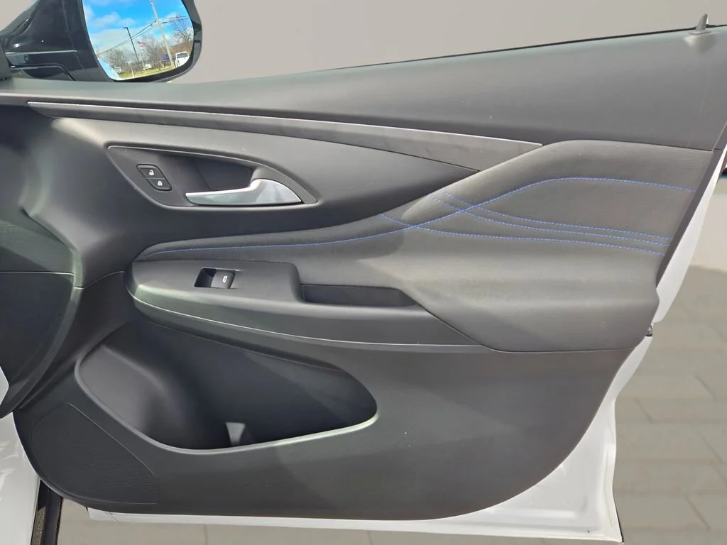 2026 Buick Envista Sport Touring - Photo 9