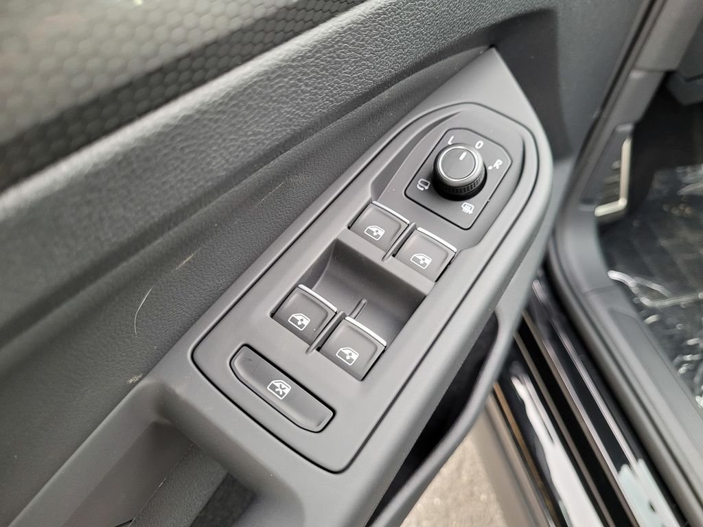 2024 Volkswagen Golf GTI SE - Photo 26