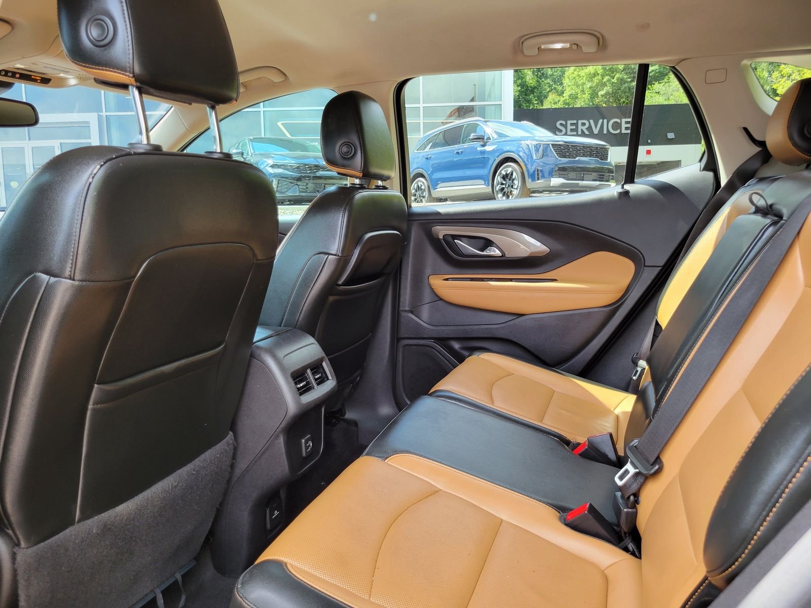 Used 2018 Black GMC SLT image 26