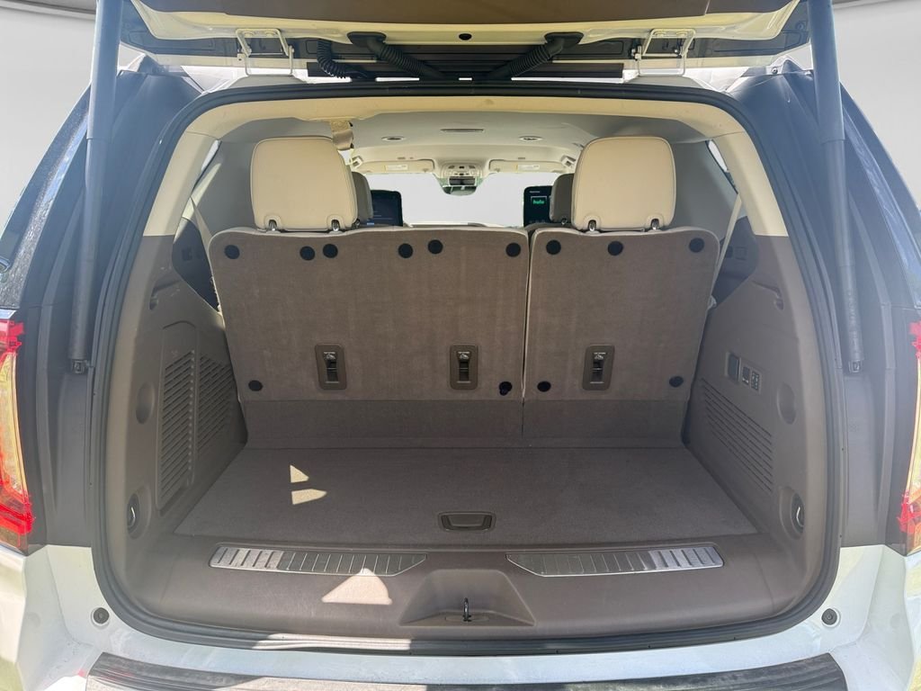 Used 2024 White GMC Denali image 19