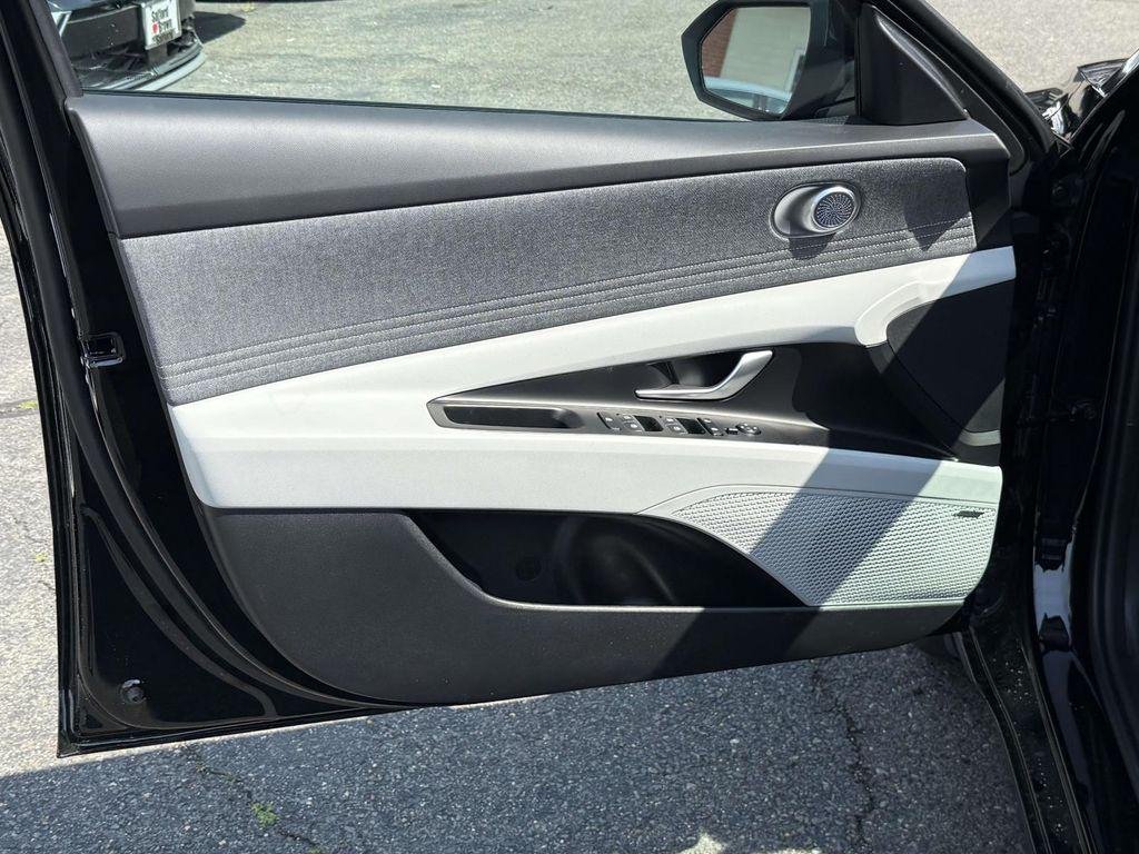 New 2026 Abyss Black Hyundai Limited image 26