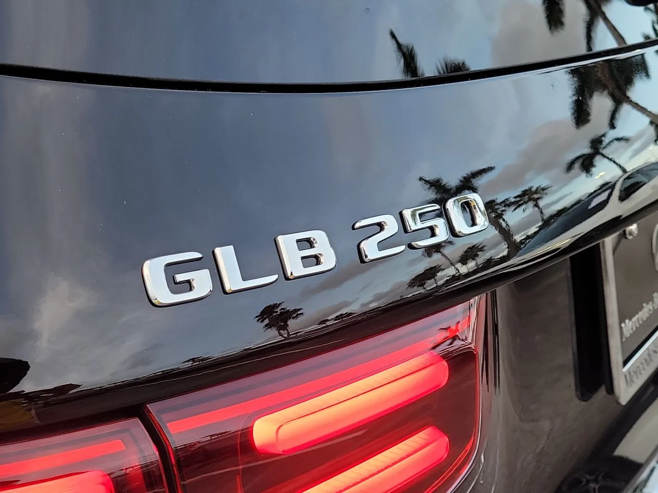 New 2026 Night Black Mercedes-Benz GLB 250 image 7
