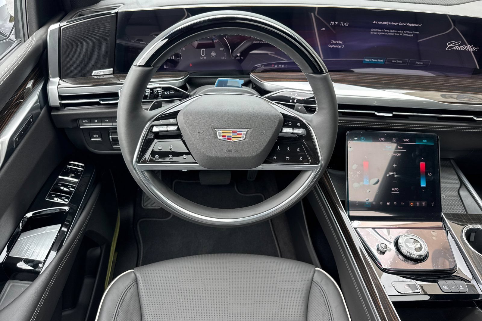 2026 Cadillac Escalade Luxury - Photo 14