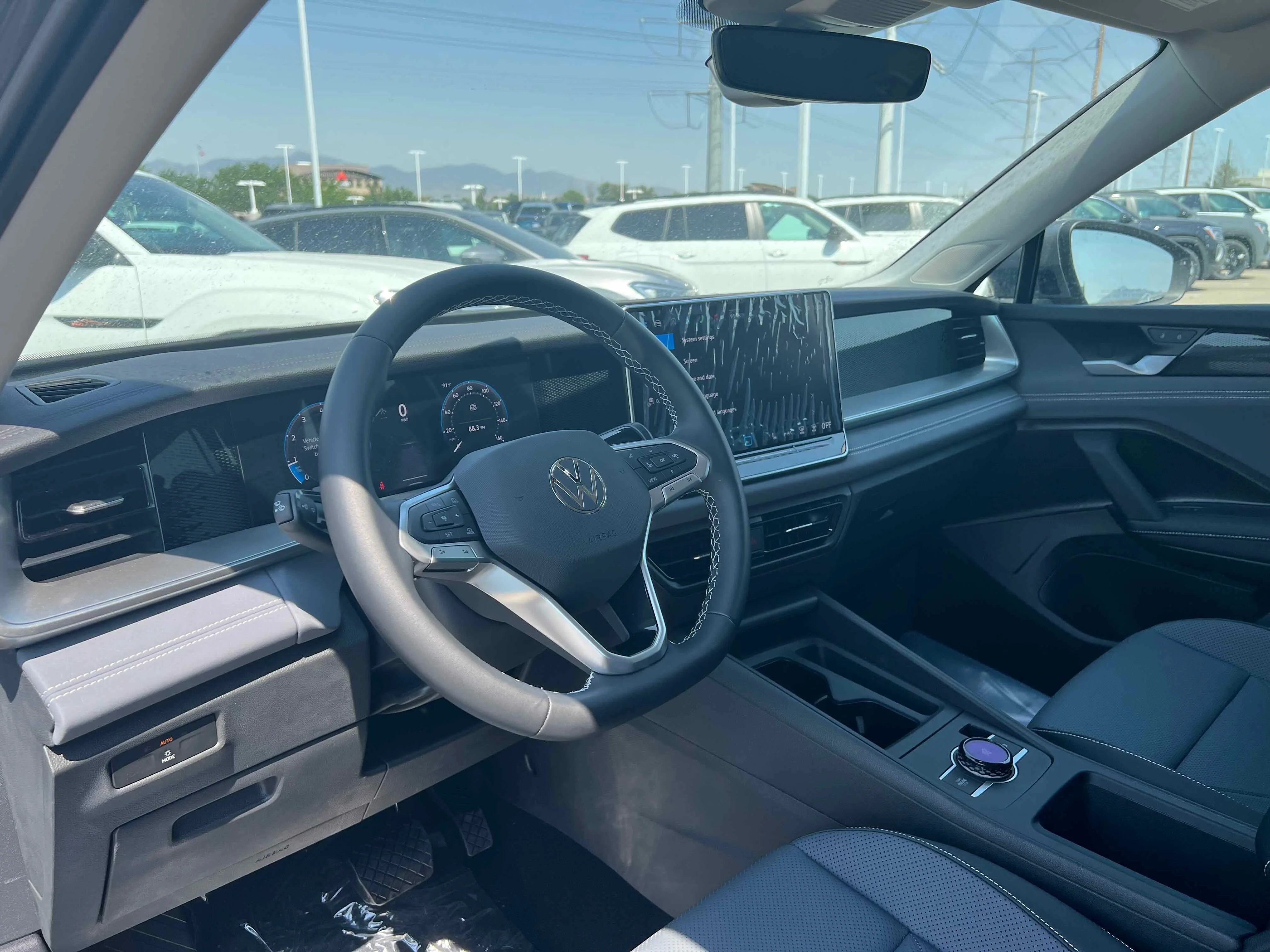 New 2025 Platinum Gray Volkswagen SE image 3