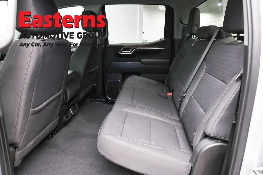 Used 2022 Silver Chevrolet LT image 23