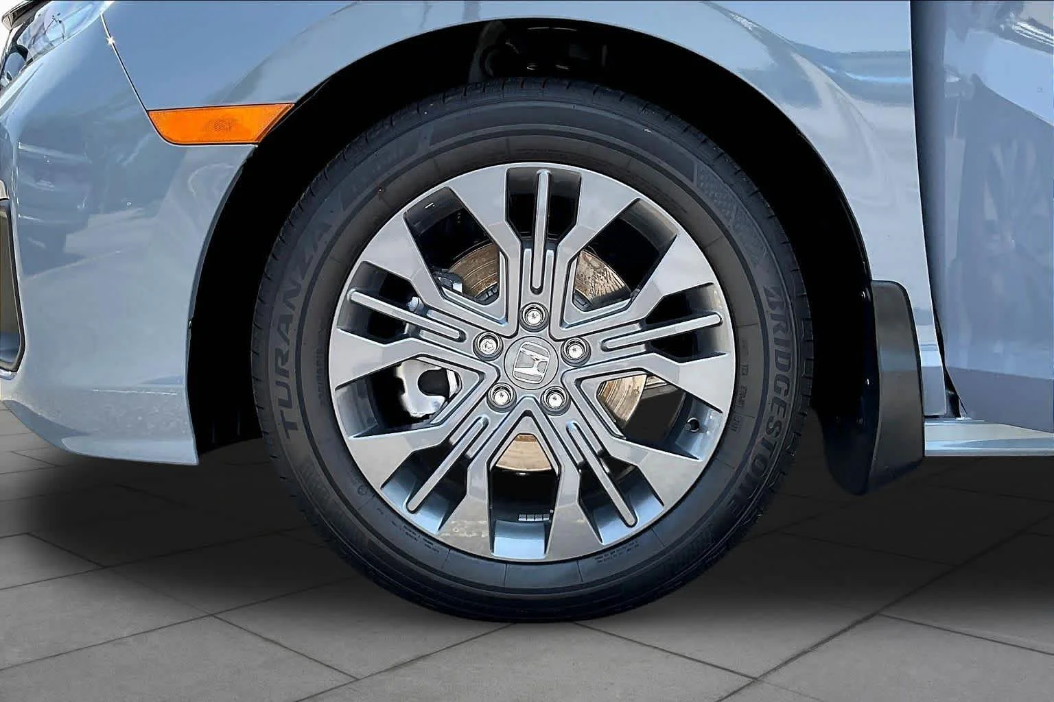 New 2026 Sonic Gray Pearl Honda Touring image 11