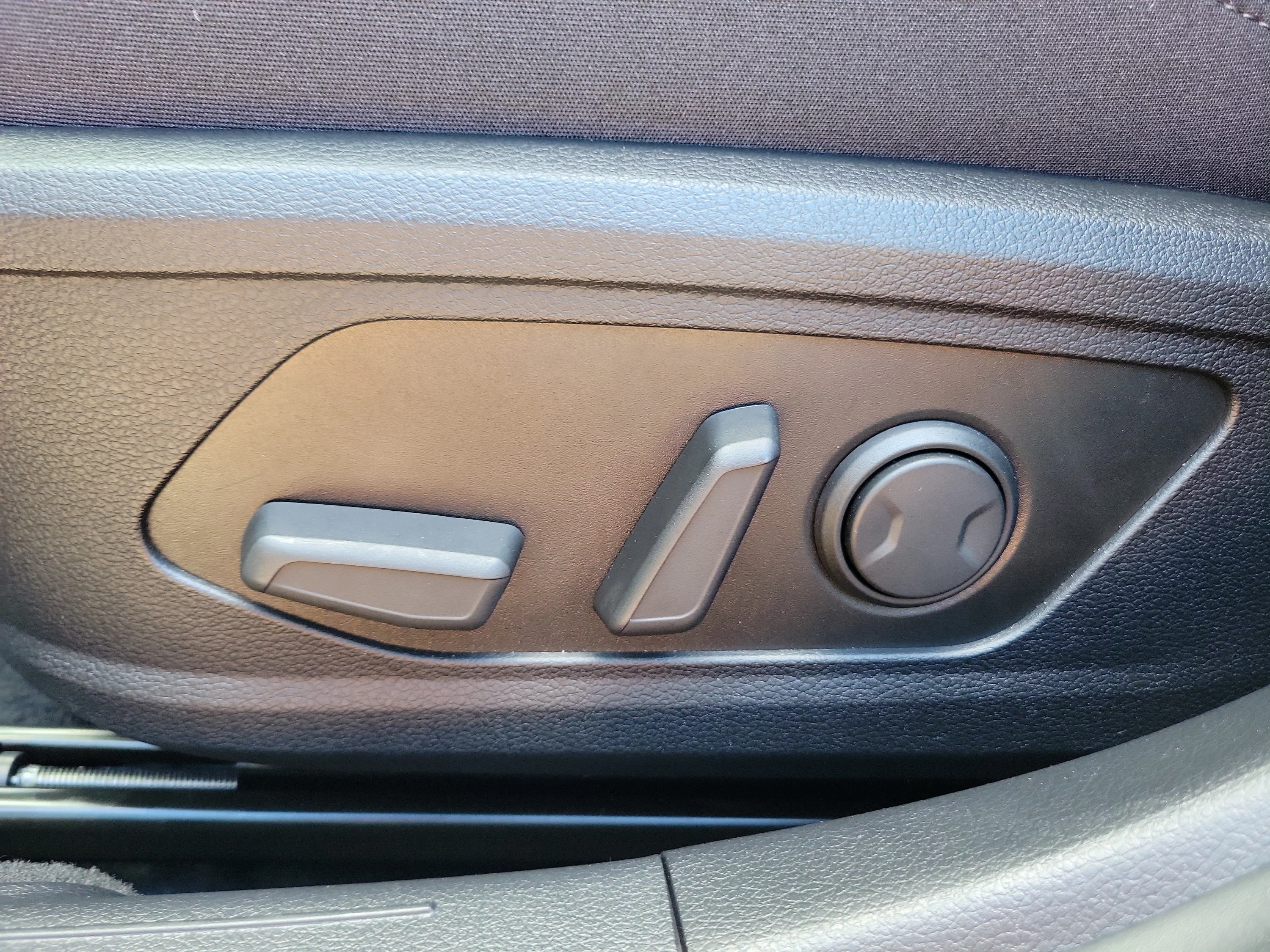 Used 2025 Carbon Blue Hyundai SEL image 20