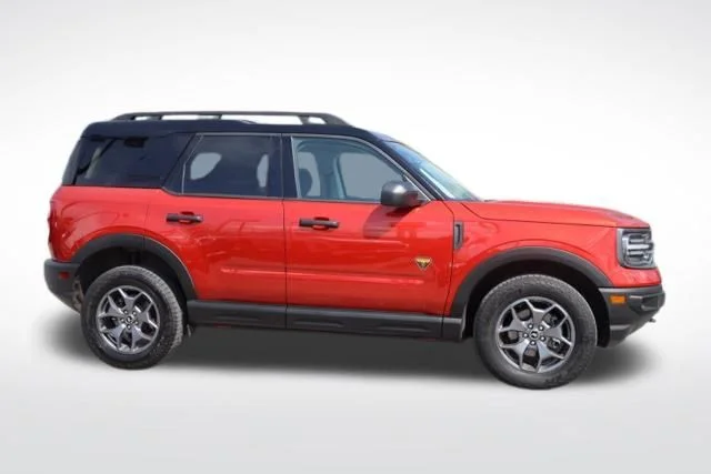Used 2024 Red Ford Badlands image 12
