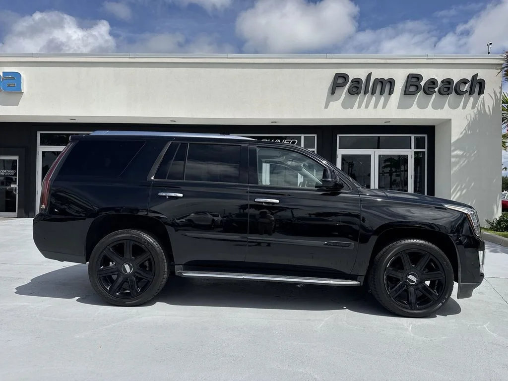 Used 2020 Black Raven Cadillac Luxury image 23