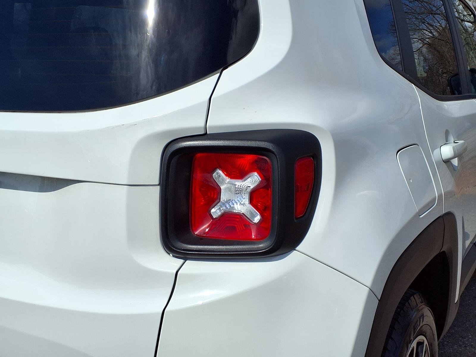 Used 2023 WHITE JEEP  image 17