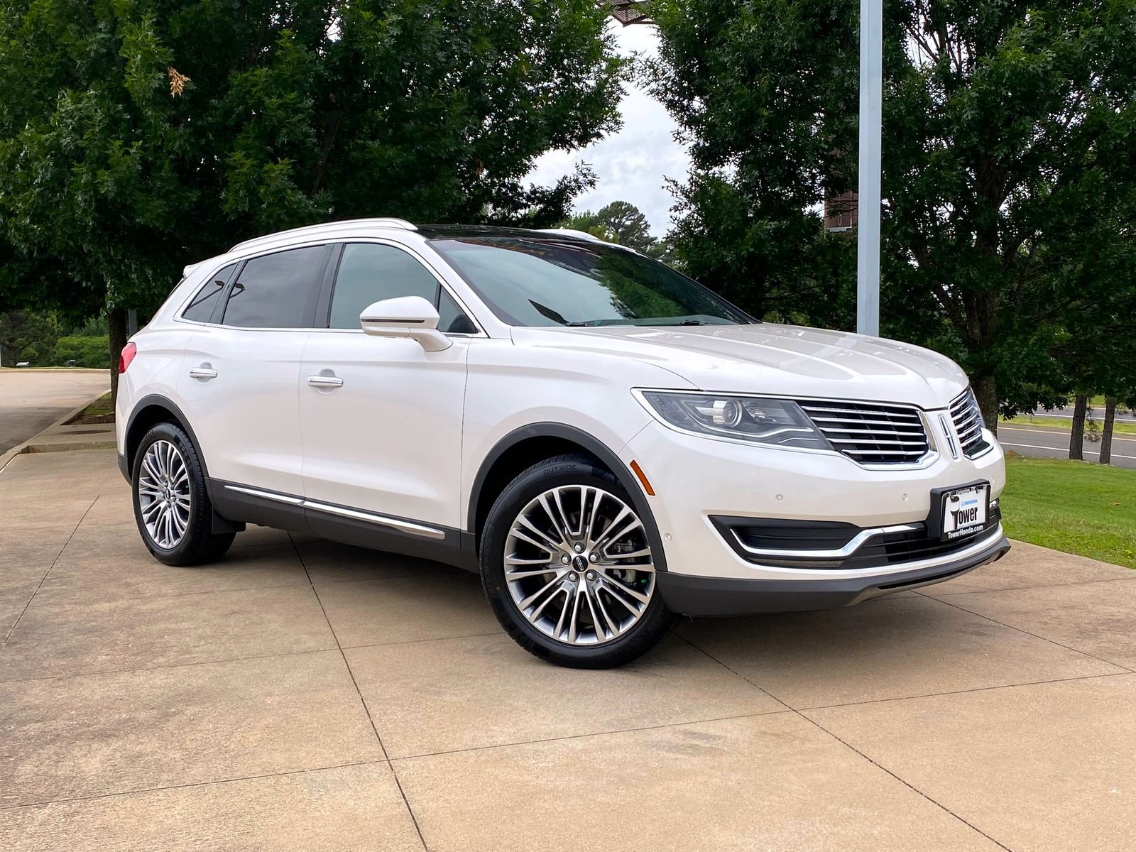2016 Lincoln MKX Reserve FWD's photo
