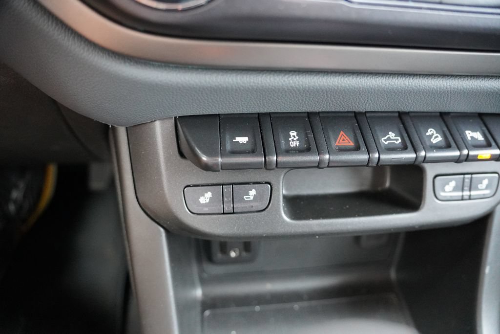 2022 Chevrolet Colorado Z71 - Photo 6