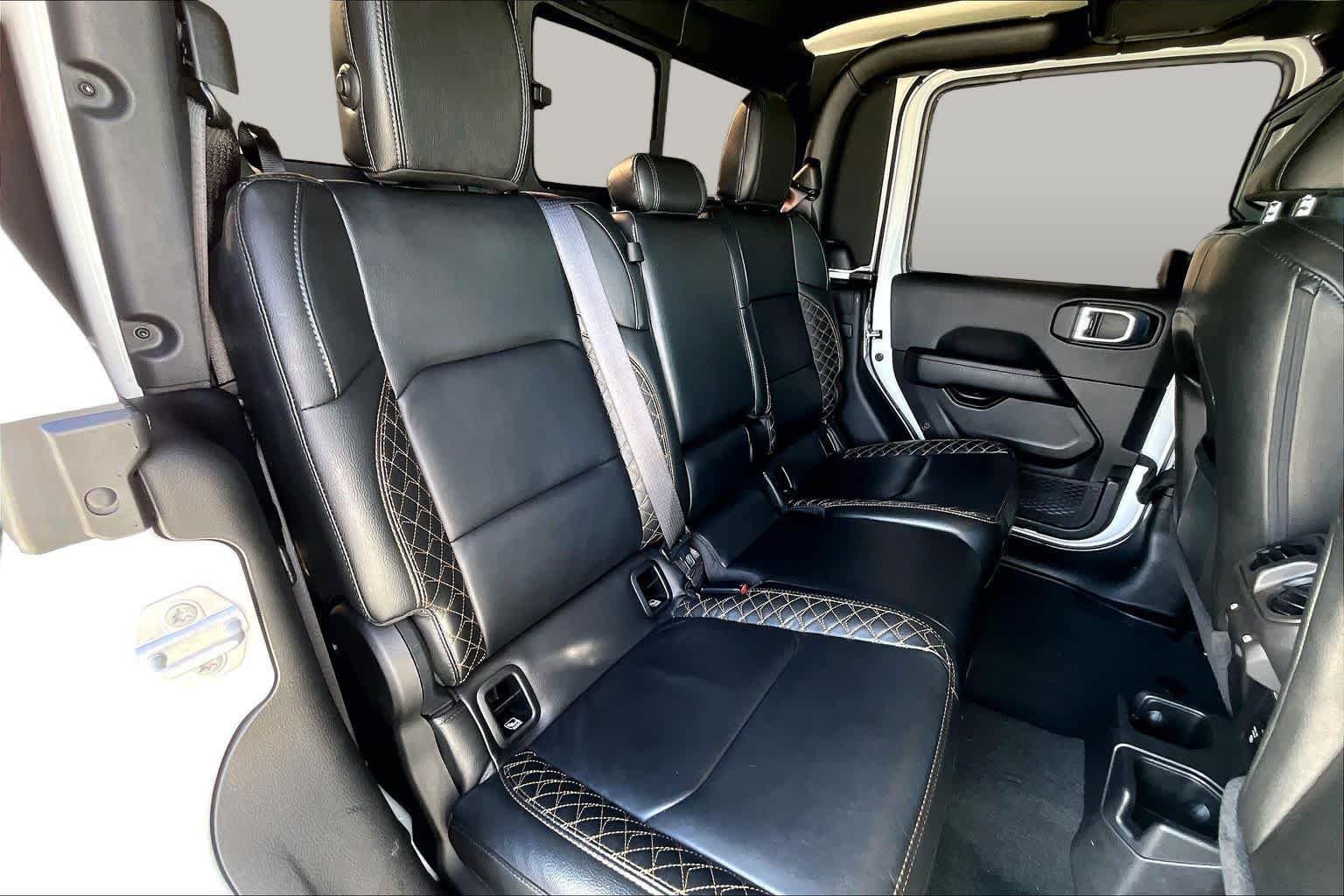 Used 2022 Bright White Clearcoat Jeep High Altitude image 18