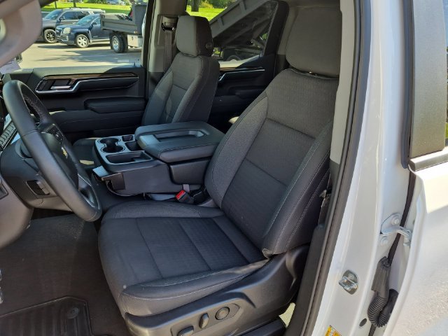 Used 2024 Summit White Chevrolet LT (2FL) image 21