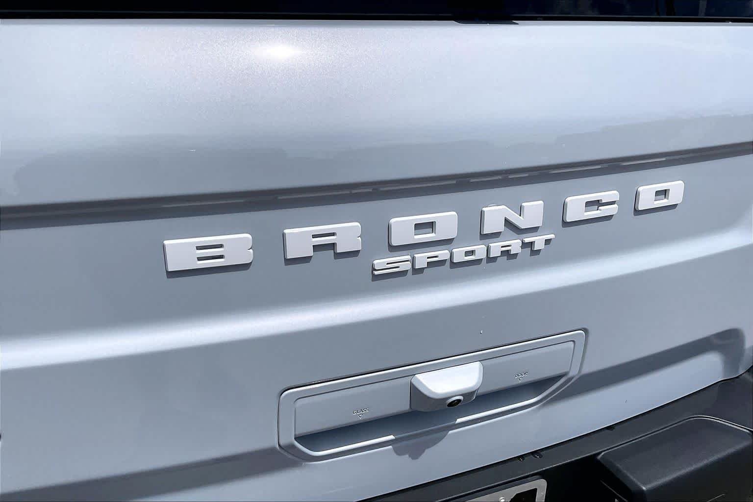 New 2026 Space White Metallic Ford Outer Banks® image 15