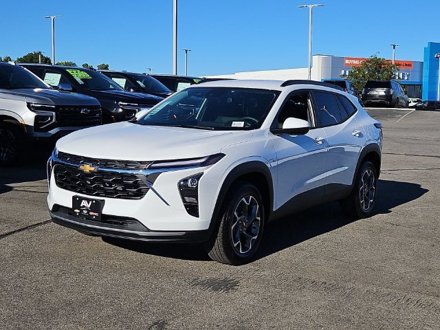 New 2026 Summit White Chevrolet LT image 4