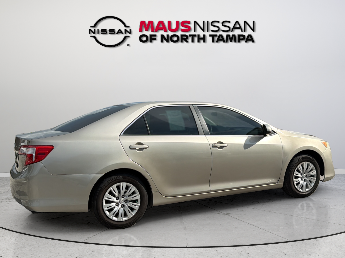 Used 2014 Creme Brulee Toyota L image 12
