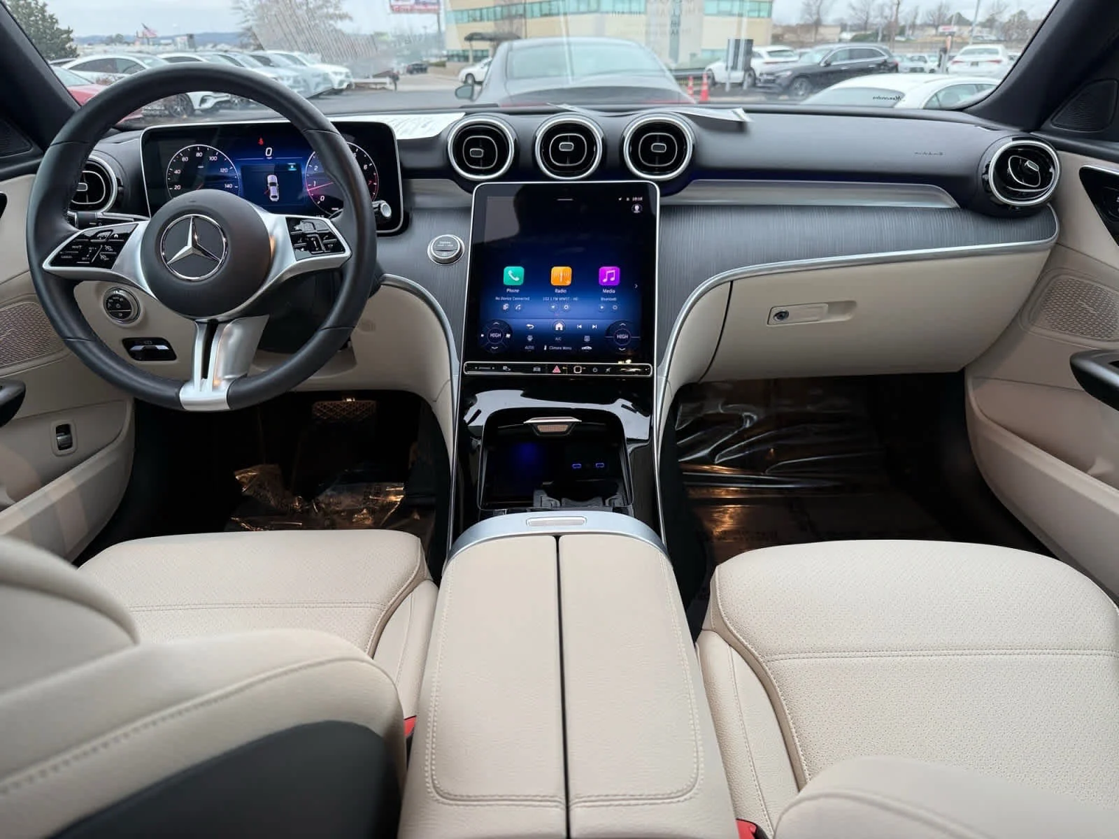 2025 Mercedes-Benz C-Class Sedan C 300 - Photo 13
