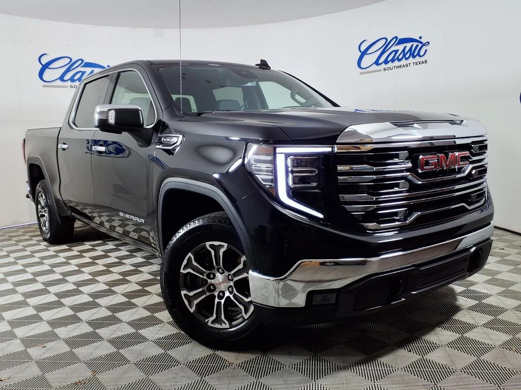 2025 GMC Sierra 4WD Crew Cab Short Box SLT's photo