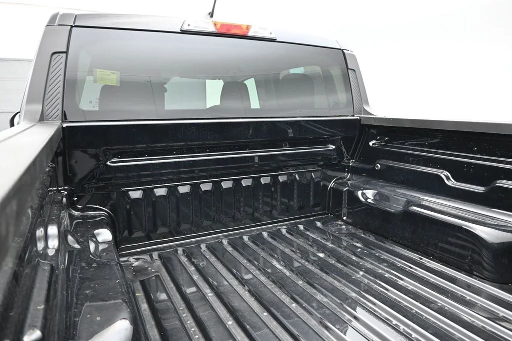 New 2026 Shadow Black Ford XL image 18