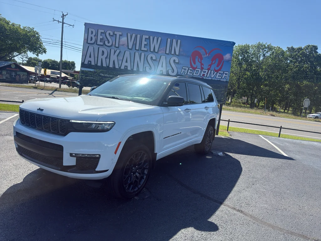 2024 Jeep Grand Cherokee L Summit Reserve 4x4's photo