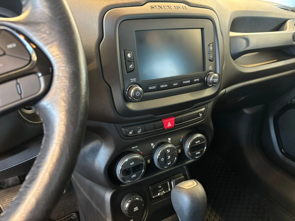 Used 2017 Yellow Jeep Latitude image 17