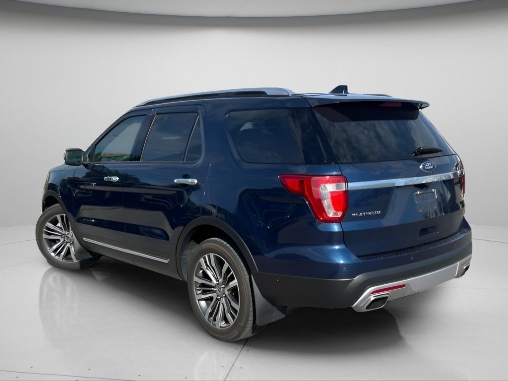 Used 2017 Blue Ford Platinum image 10