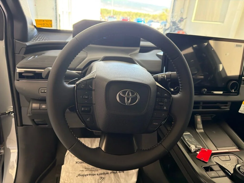 2026 Toyota C-HR SE - Photo 14