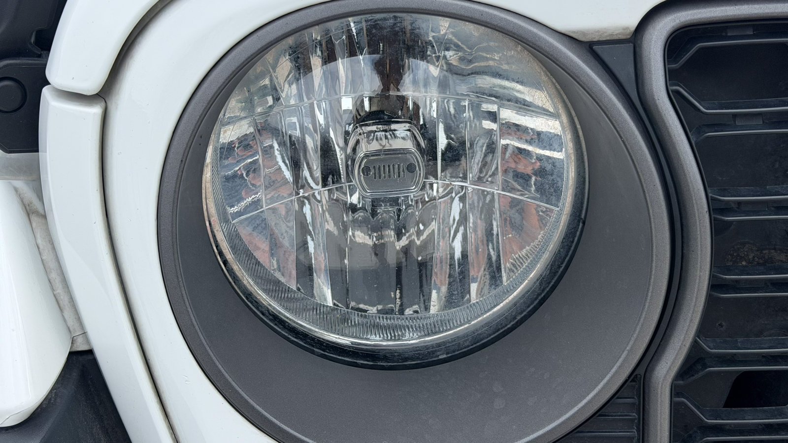 Certified Used 2025 Bright White Clearcoat Jeep Nighthawk image 4