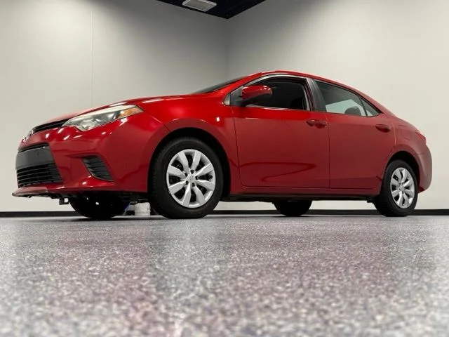 Used 2016 Red Toyota LE image 4