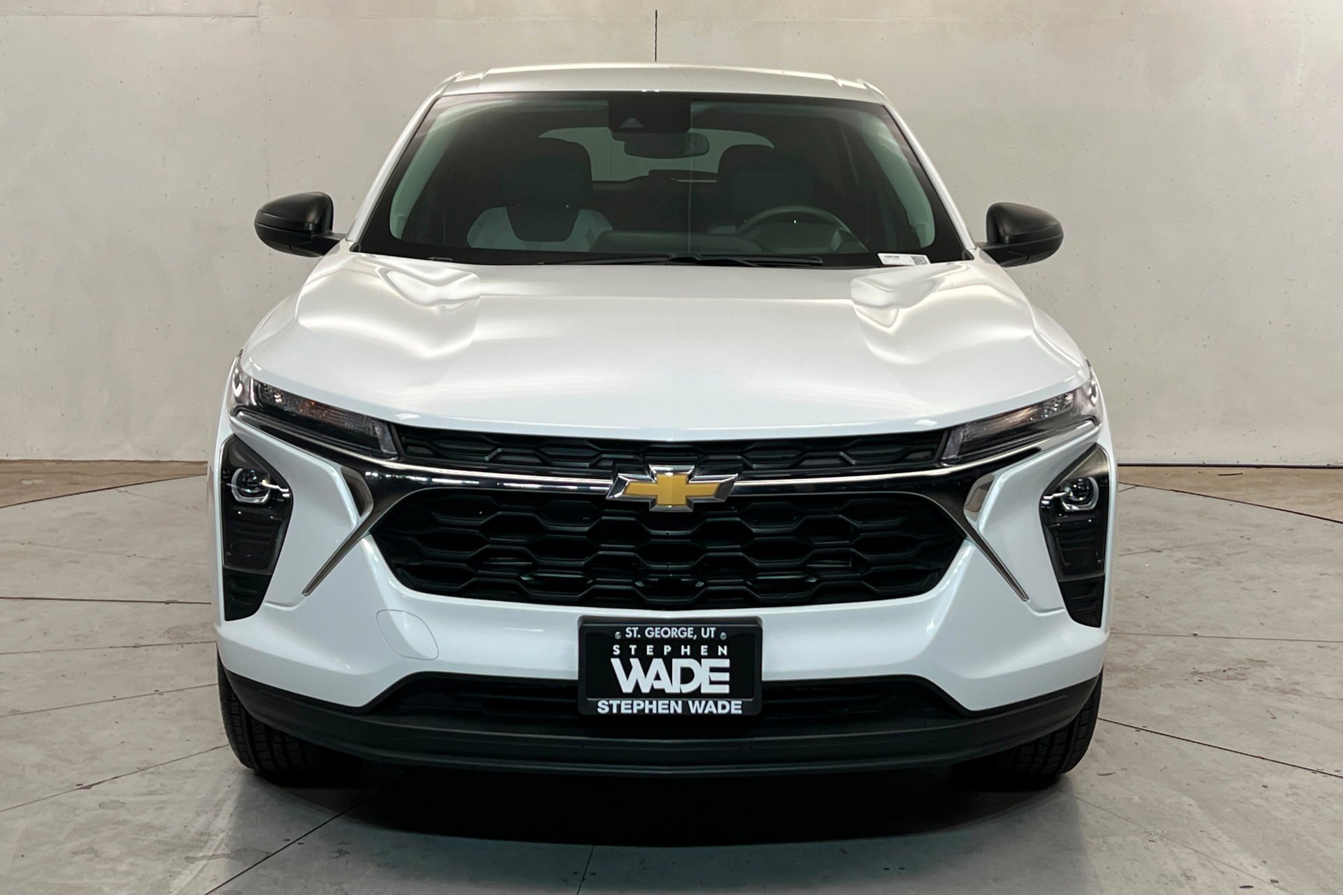 Used 2024 Summit White Chevrolet LS image 9