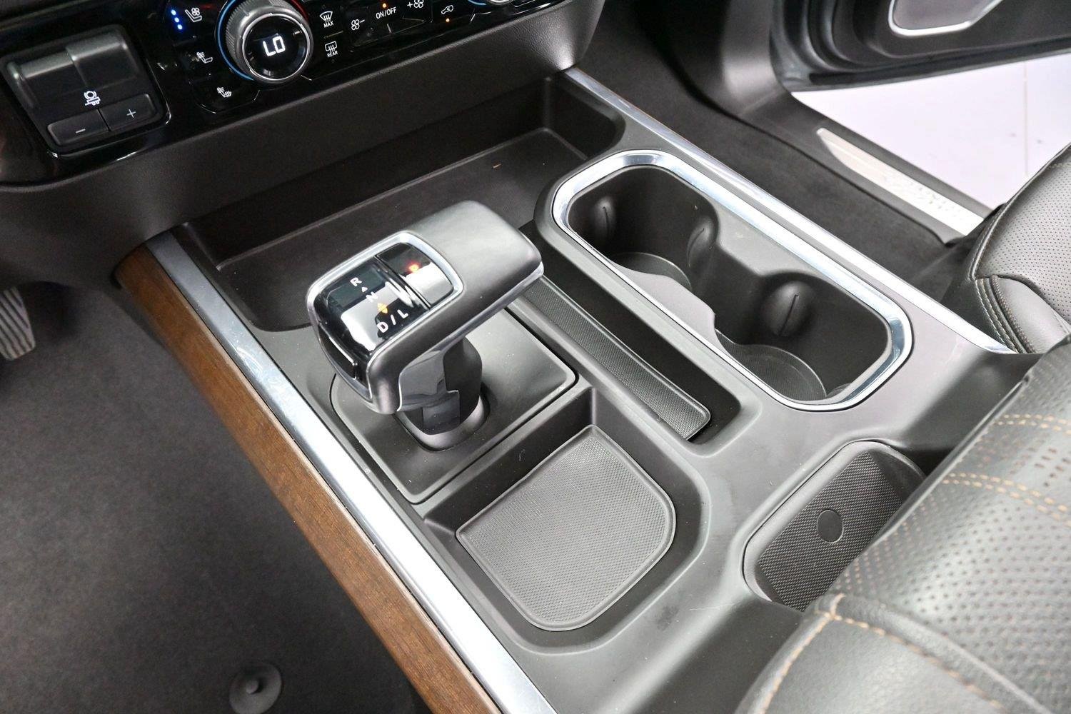 Used 2023 STERLING GRAY METALLIC Chevrolet High Country image 24