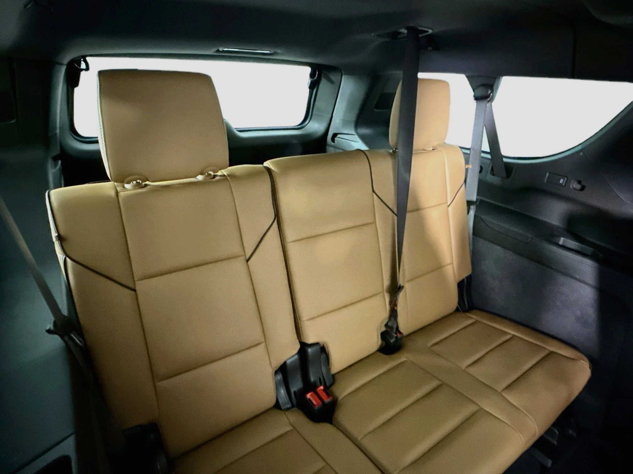 Used 2025 Crystal White Tricoat Cadillac Premium Luxury image 31