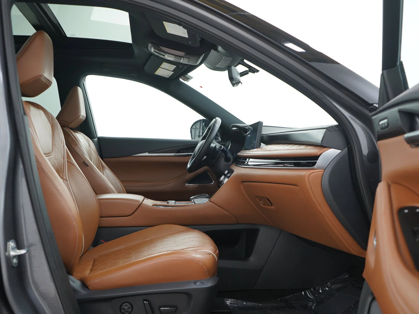 Used 2024  INFINITI Autograph image 11
