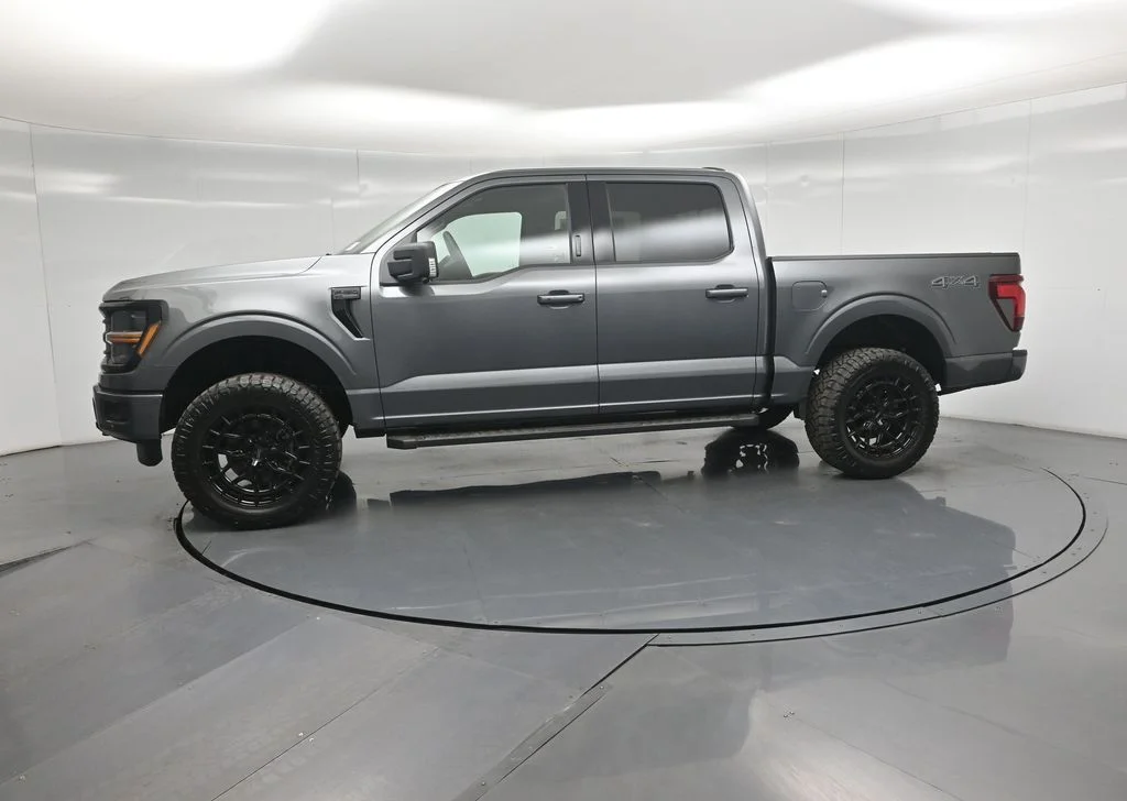 New 2026 Carbonized Gray Metallic Ford XLT image 29