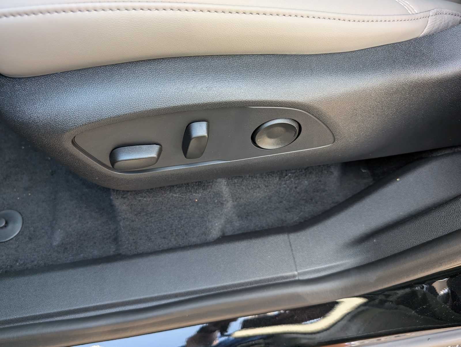 2026 GMC Acadia Elevation - Photo 33