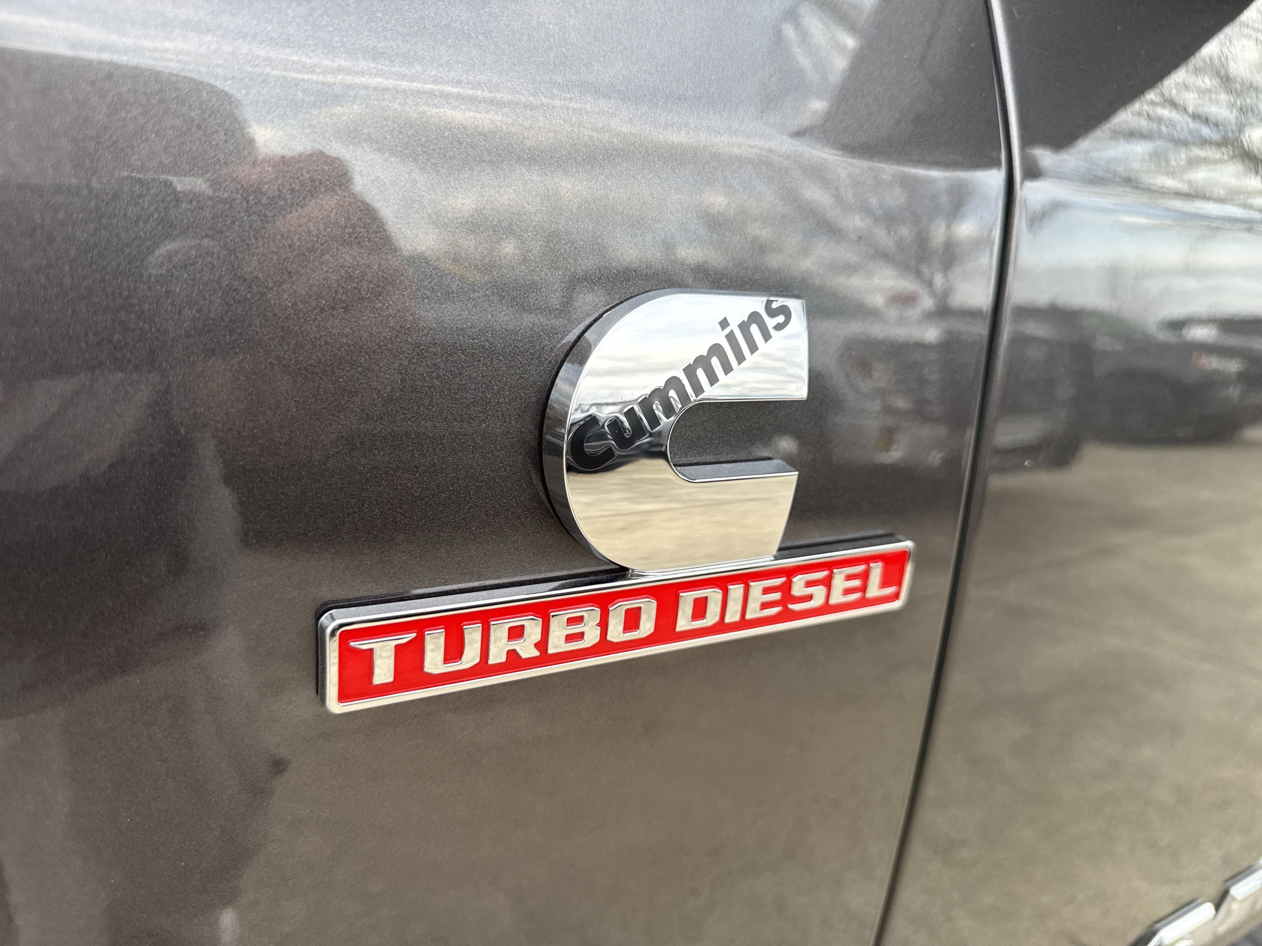 Used 2024 Granite Crystal Metallic Clearcoat Ram Laramie image 12