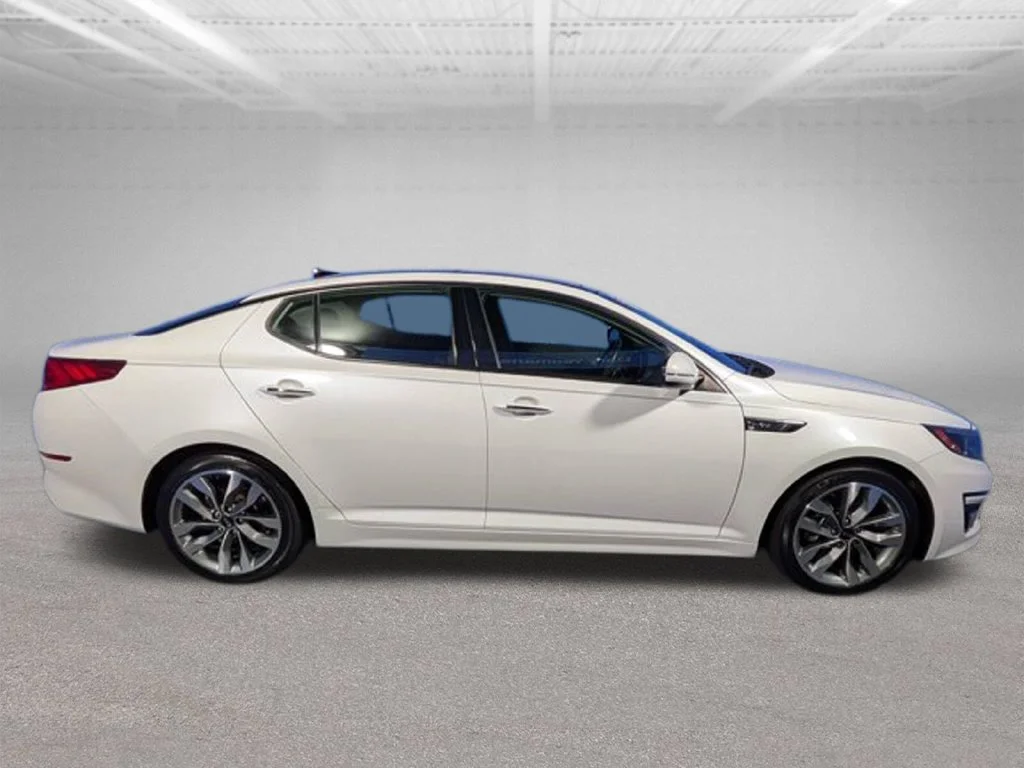 Used 2014 White Kia SX image 4