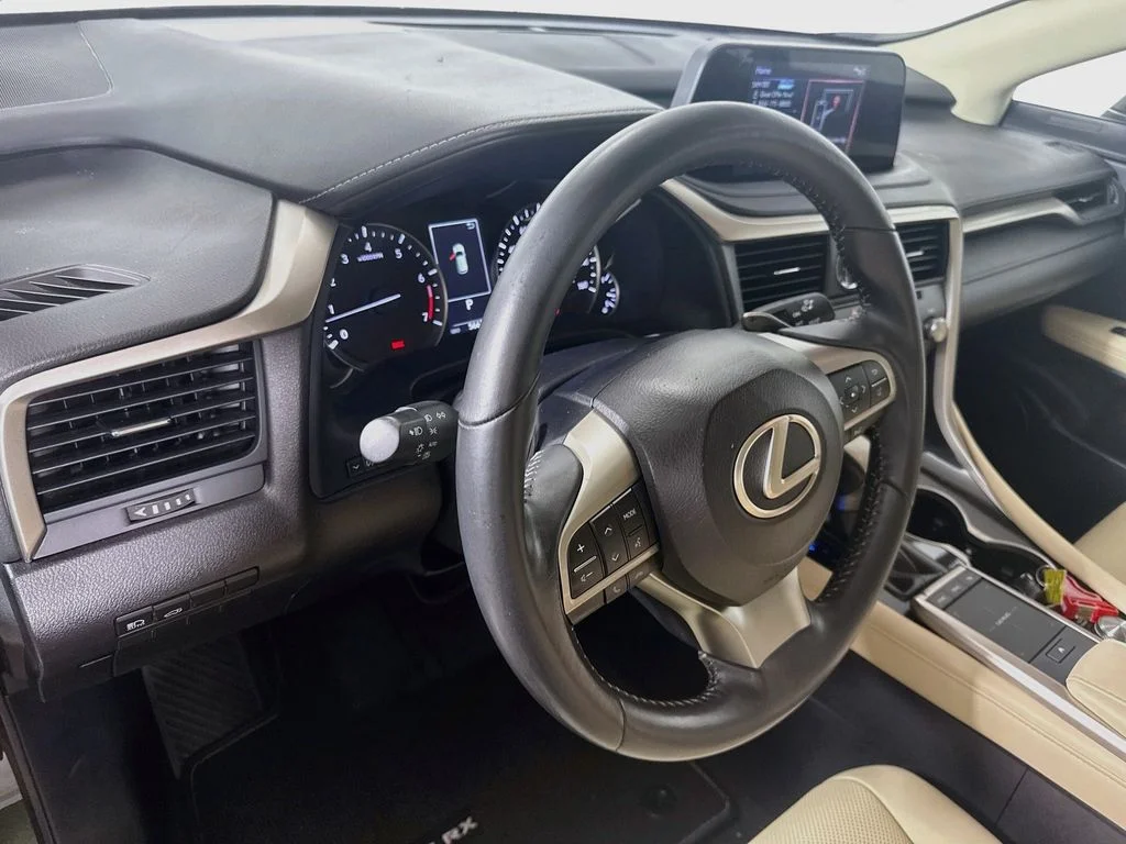 Used 2021 Nori Green Pearl Lexus  image 10